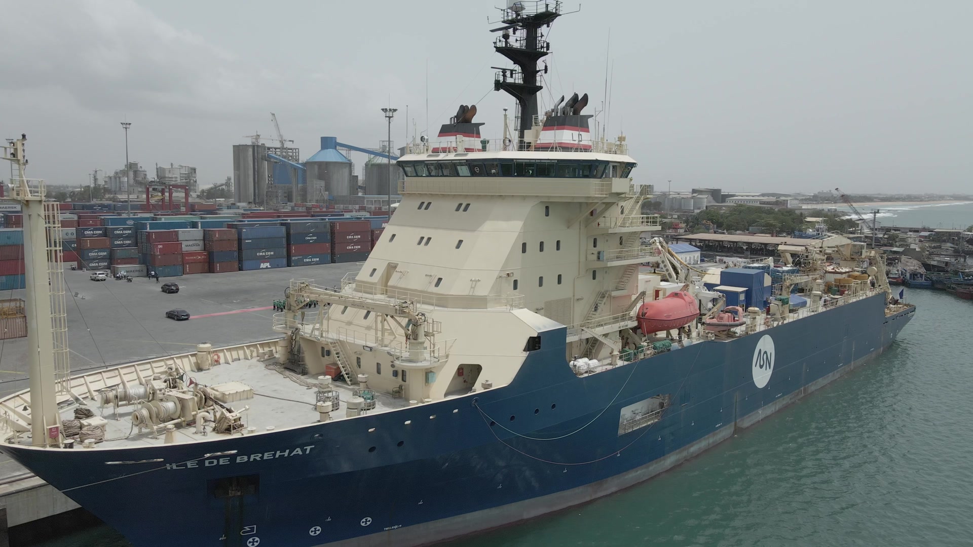 Undersea Fibre Cable Ship